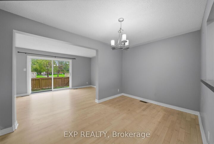 Property Photo: 1713 Heatherington Road ON K1V 8T8