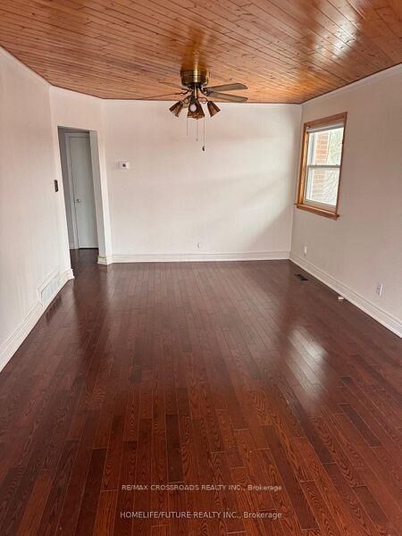 Property Photo:  6 Nero Court S Main Level  ON M1K 4V5 