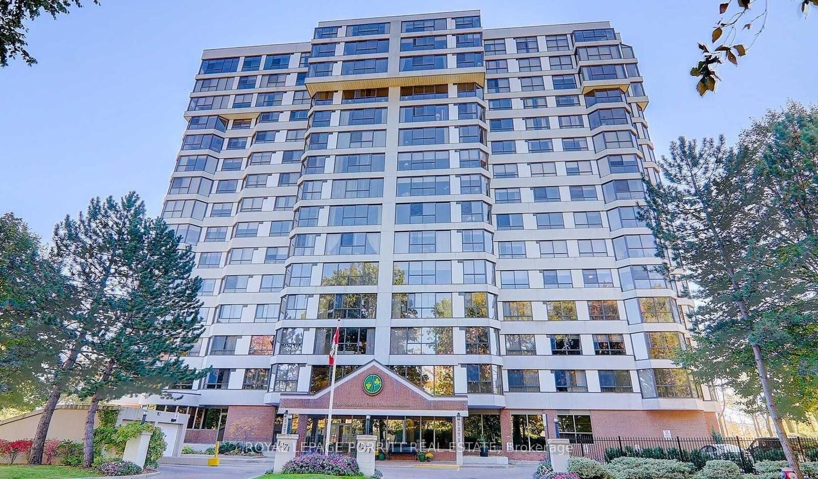 Photo de la propriété: 1271 Walden Circle 508 ON L5J 4R4