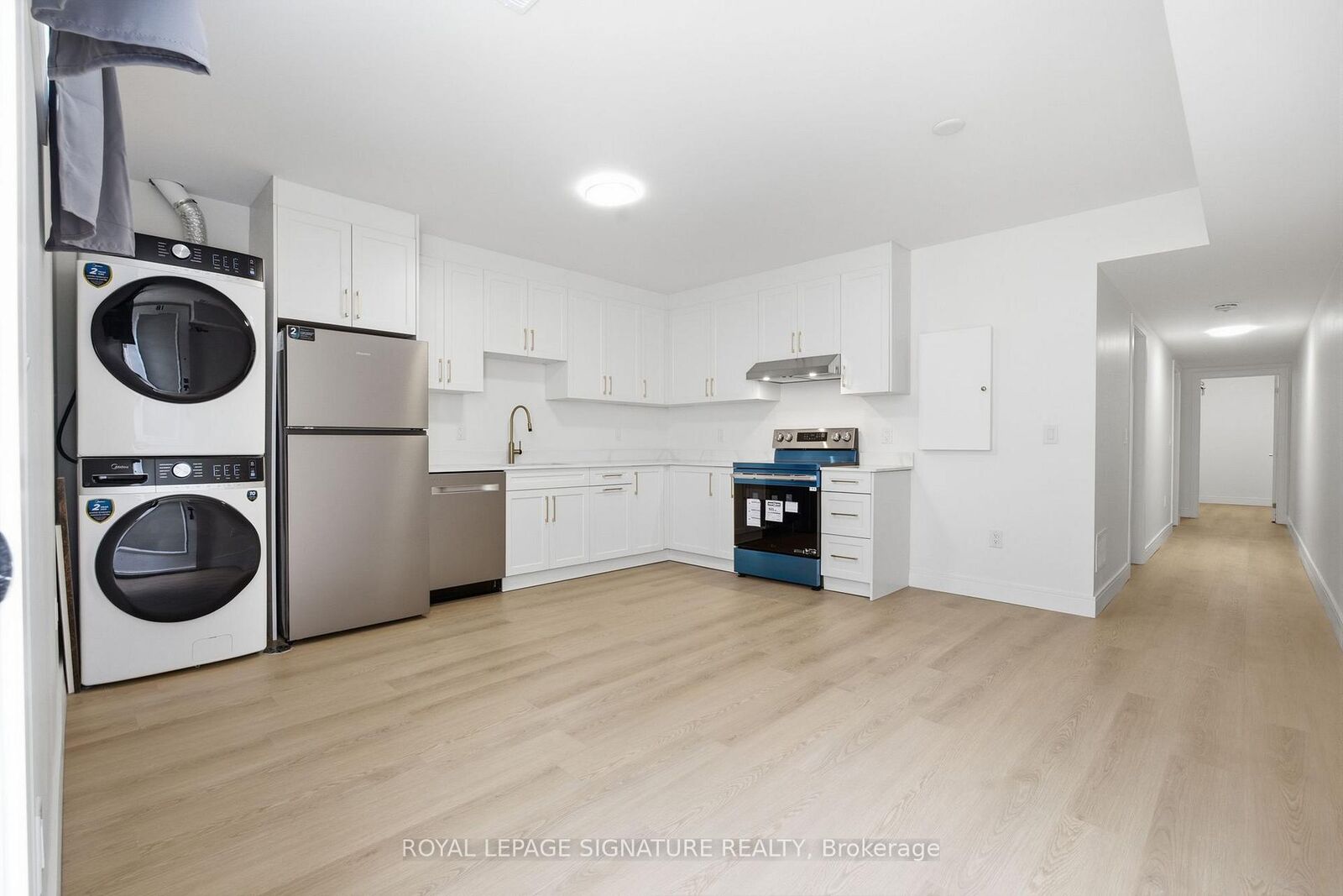 Property Photo: 53 Bishop Avenue 1B ON M2M 1Z4