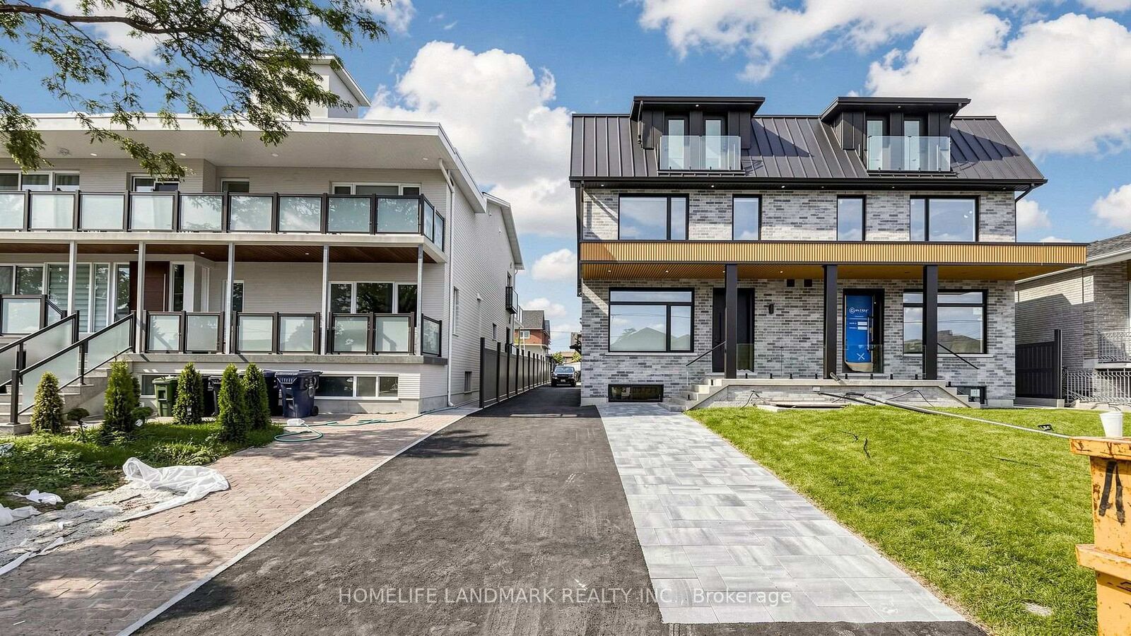 Property Photo:  750 Glengrove Avenue W Unit B  ON M6B 2J6 