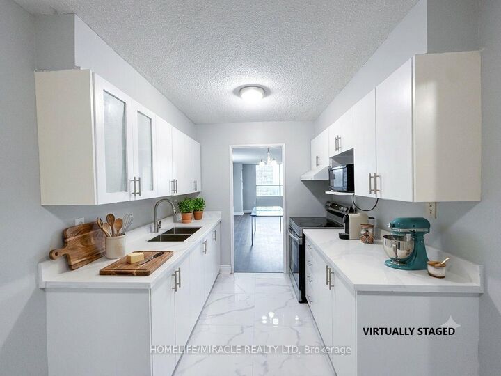 Property Photo: 40 Panorama Court 807 ON M9V 4M1