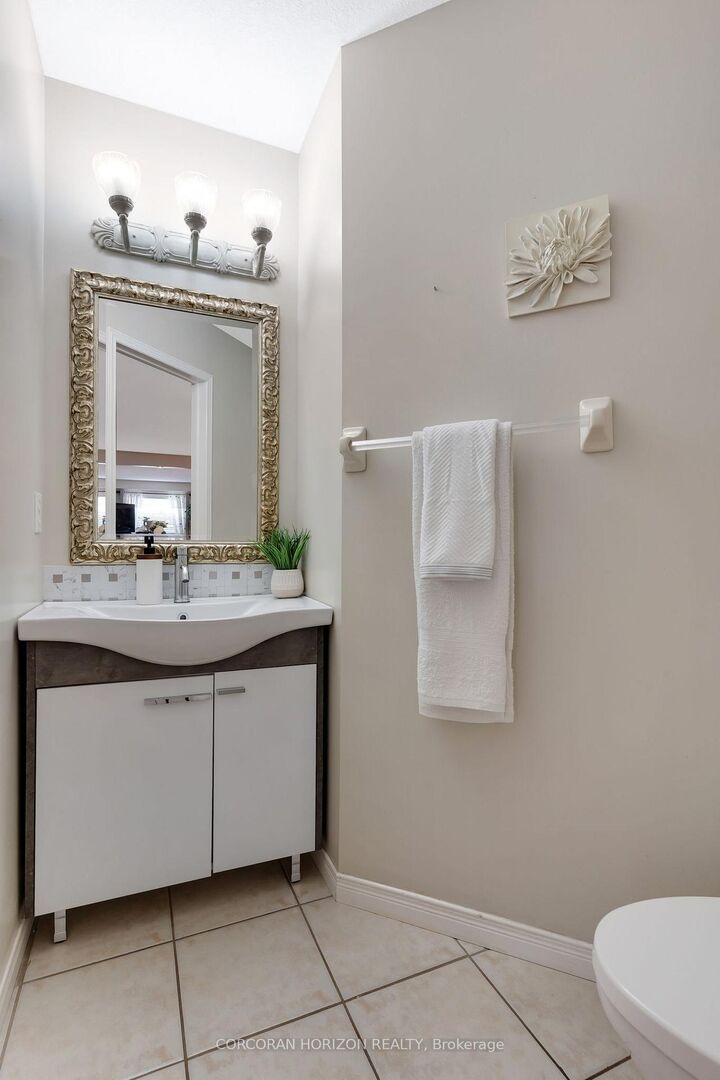 Property Photo:  913 Copper Leaf Crescent  ON N2E 3W1 