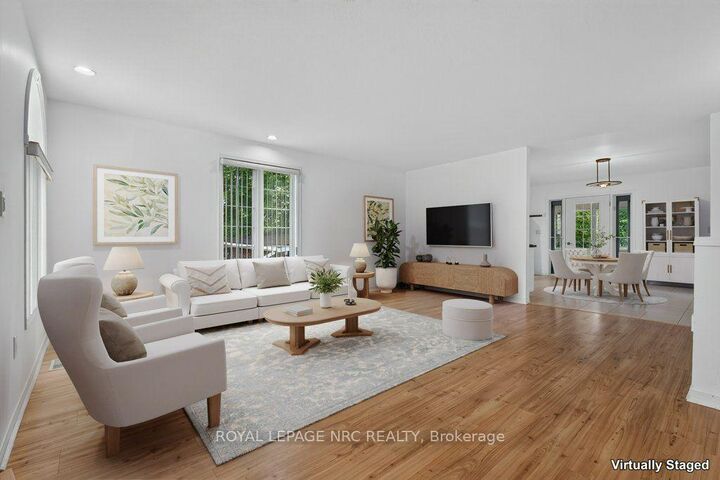 Property Photo:  49 Balsam Street  ON L3C 7H2 