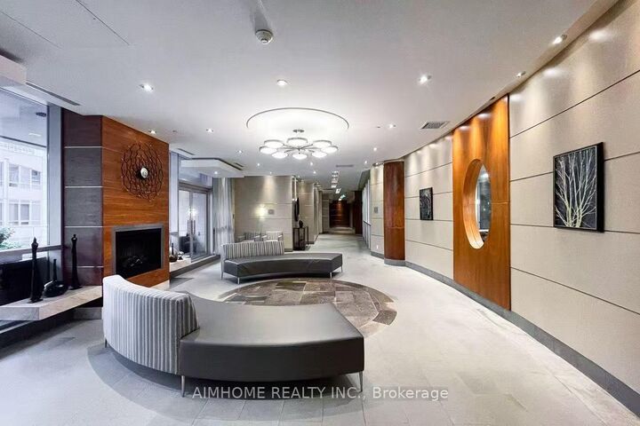 Property Photo: 761 Bay Street 2313 ON M5G 2R2