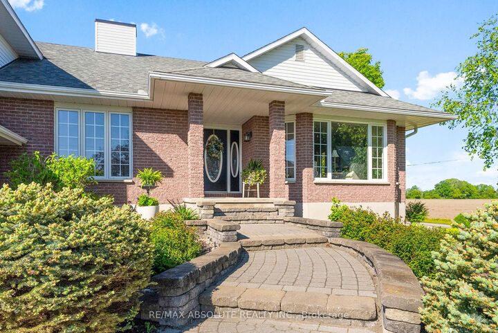 Property Photo: 151 Duncan Drive ON K7S 0E1