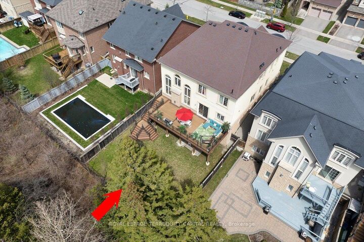 Property Photo: 147 Lady Nadia Drive ON L6A 4E6