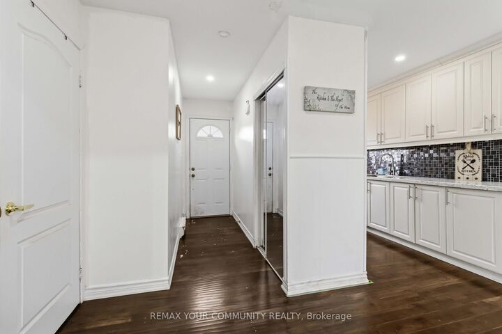 11 Grantbrook Court — photo 1