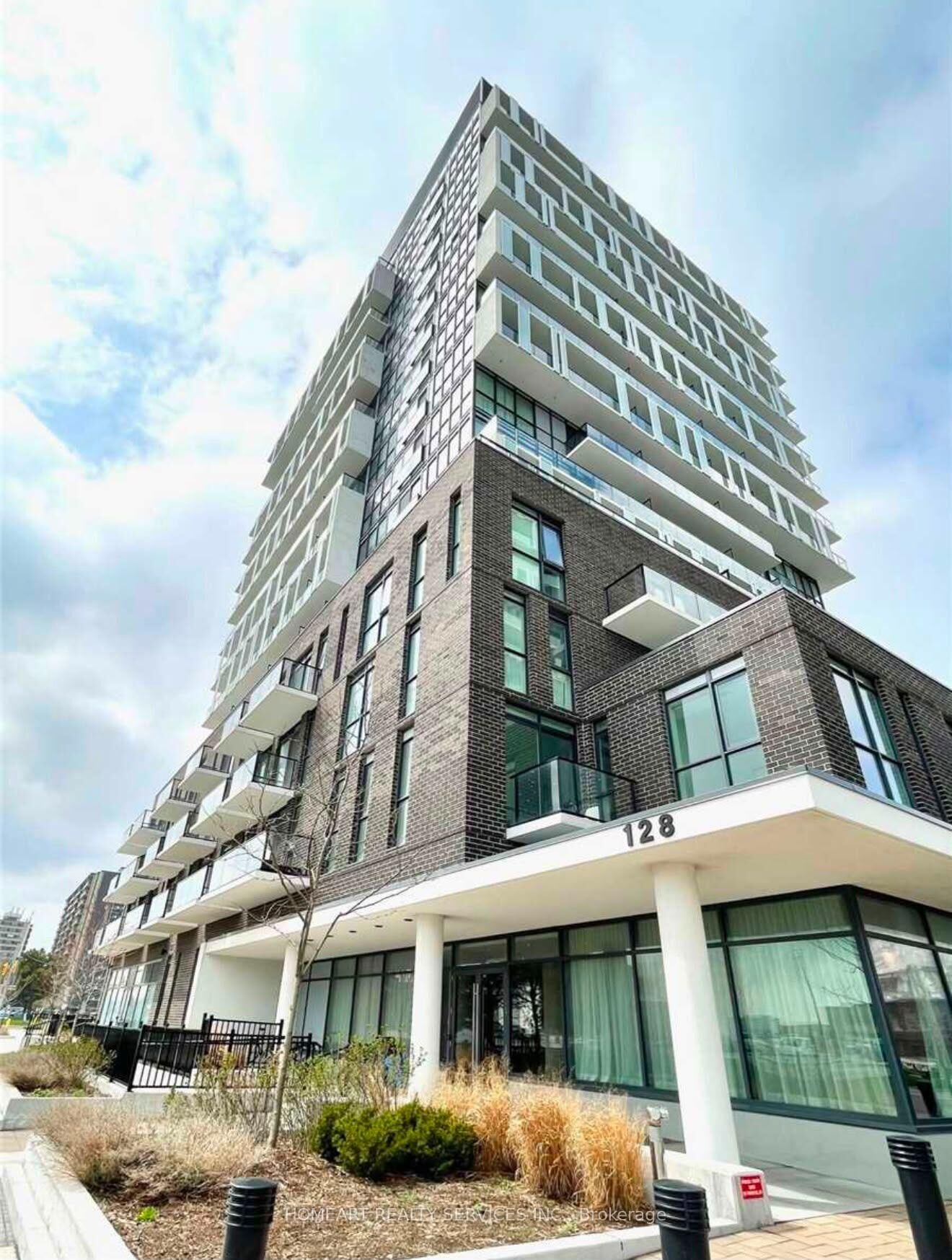 Property Photo:  128 Fairview Mall Drive 310  ON M2J 0E8 