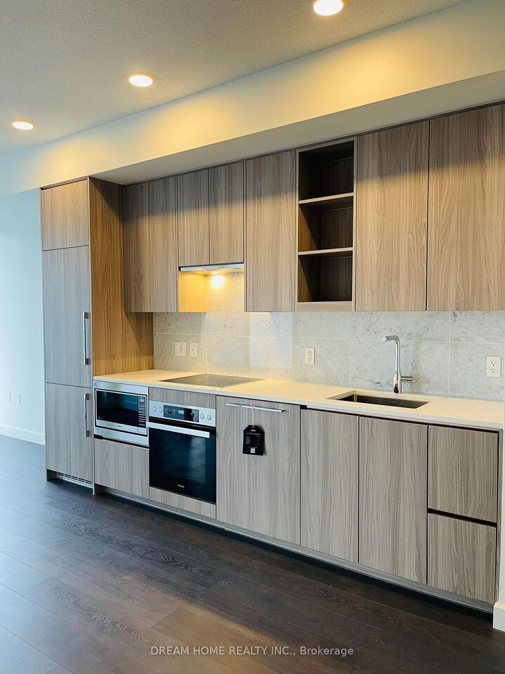 Property Photo:  95 McMahon Drive 2107  ON M2K 0H1 