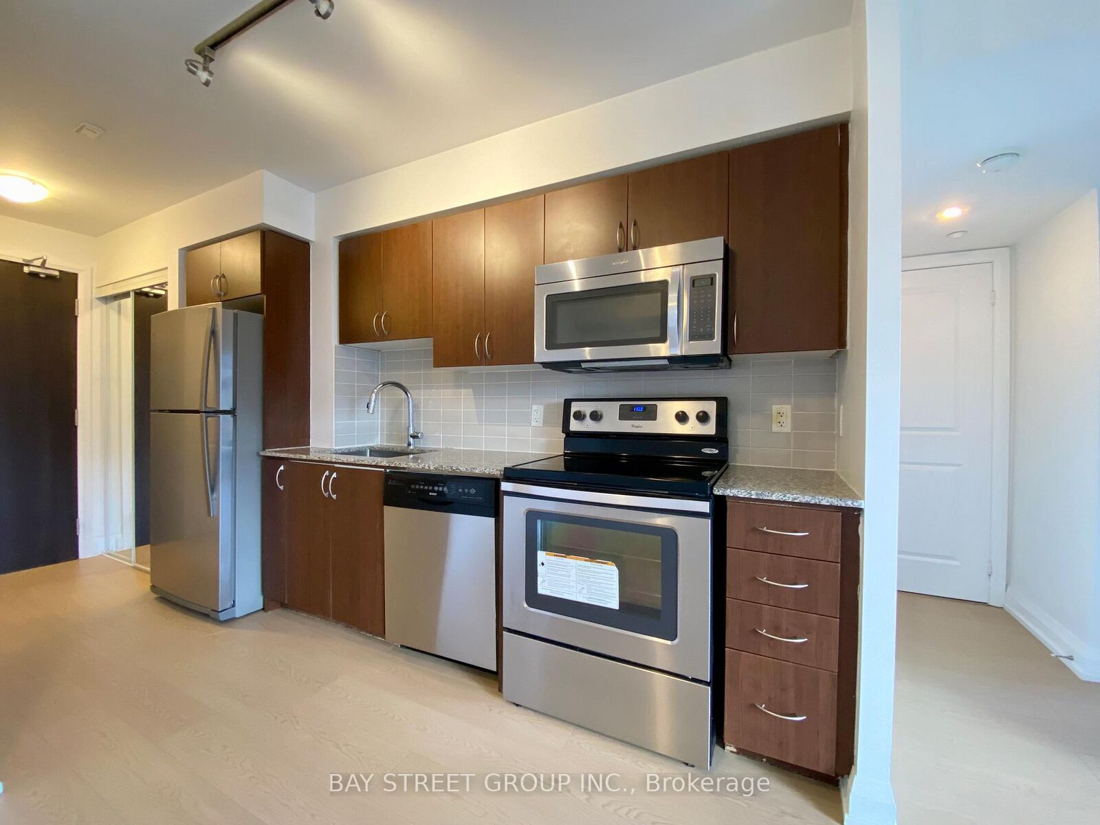 Property Photo: 370 Highway 7 E N/A 925 ON L4B 0C4