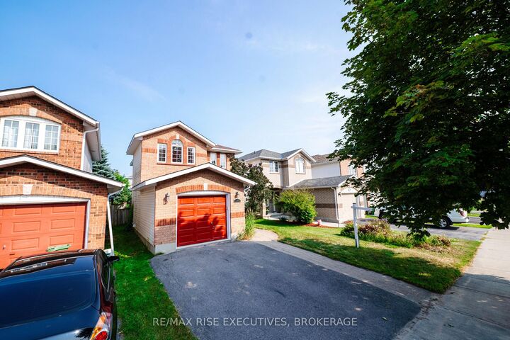 Property Photo: 1344 Thornwood Crescent ON K7P 3B5