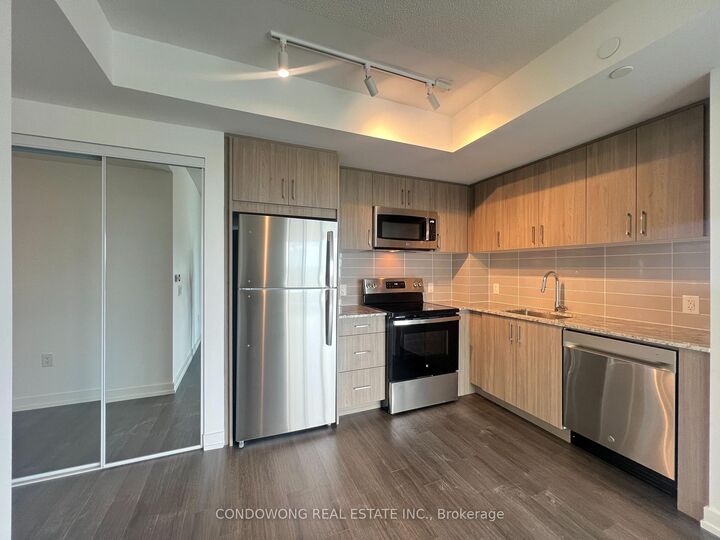 Property Photo:  4010 Eglinton Avenue W 1002  ON M5N 1A2 