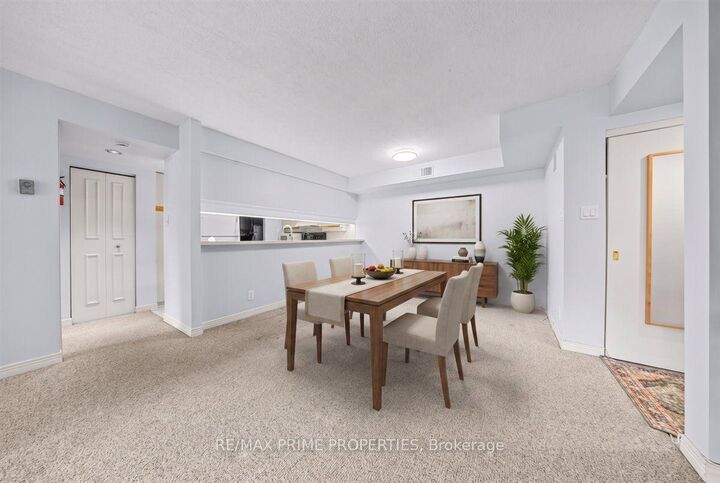 Property Photo:  205 Somerset Street W 105  ON K2P 0J1 