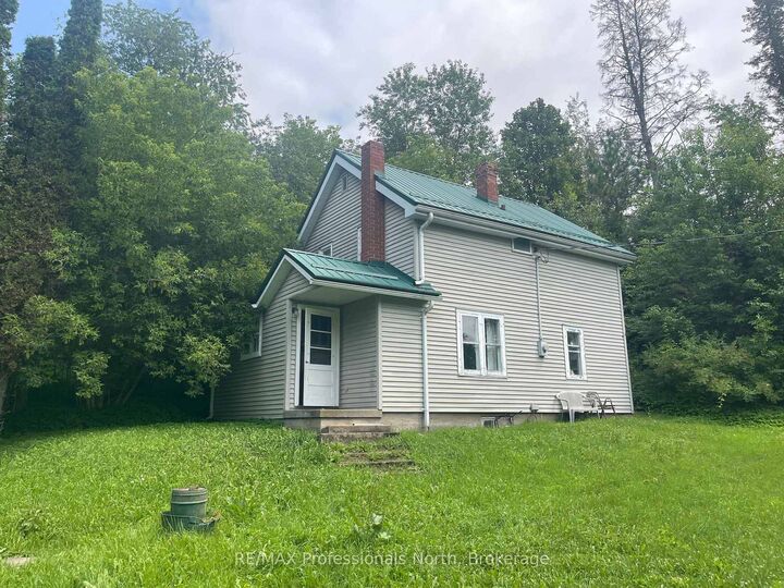 Property Photo: 1038 Gooderham Street ON K0M 1R0