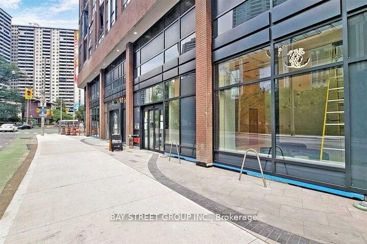 Property Photo: 159 Wellesley Street E 2511 ON M4Y 0H5