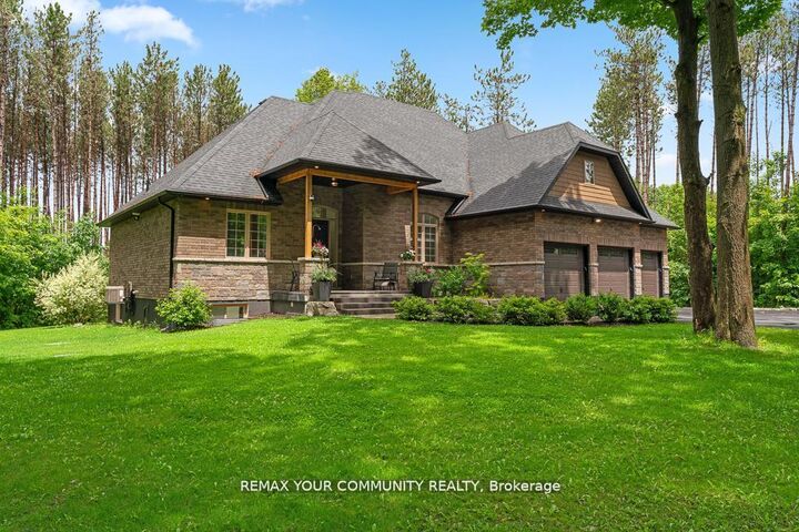 Property Photo: 38 Windermere Circle ON L4R 0C3