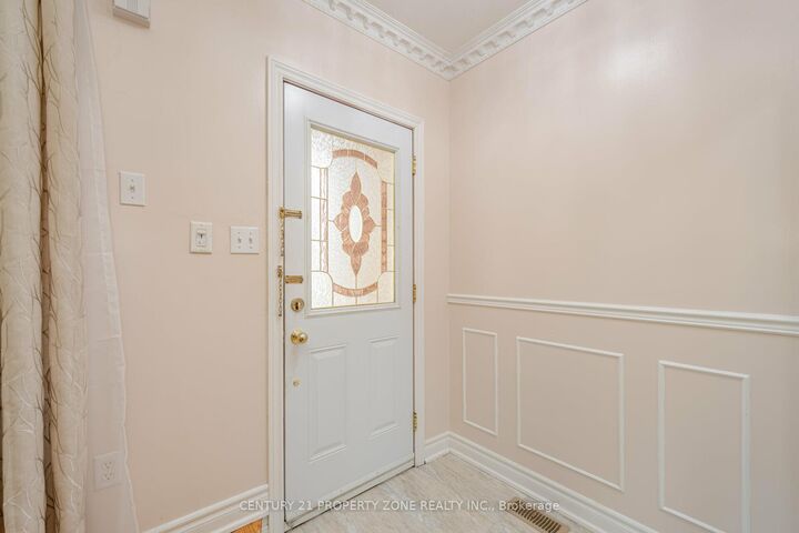 Property Photo: 86 Rory Road ON M6L 3G1