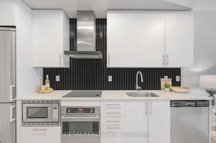 Property Photo: 352 Front Street W 2321 ON M5V 0K3