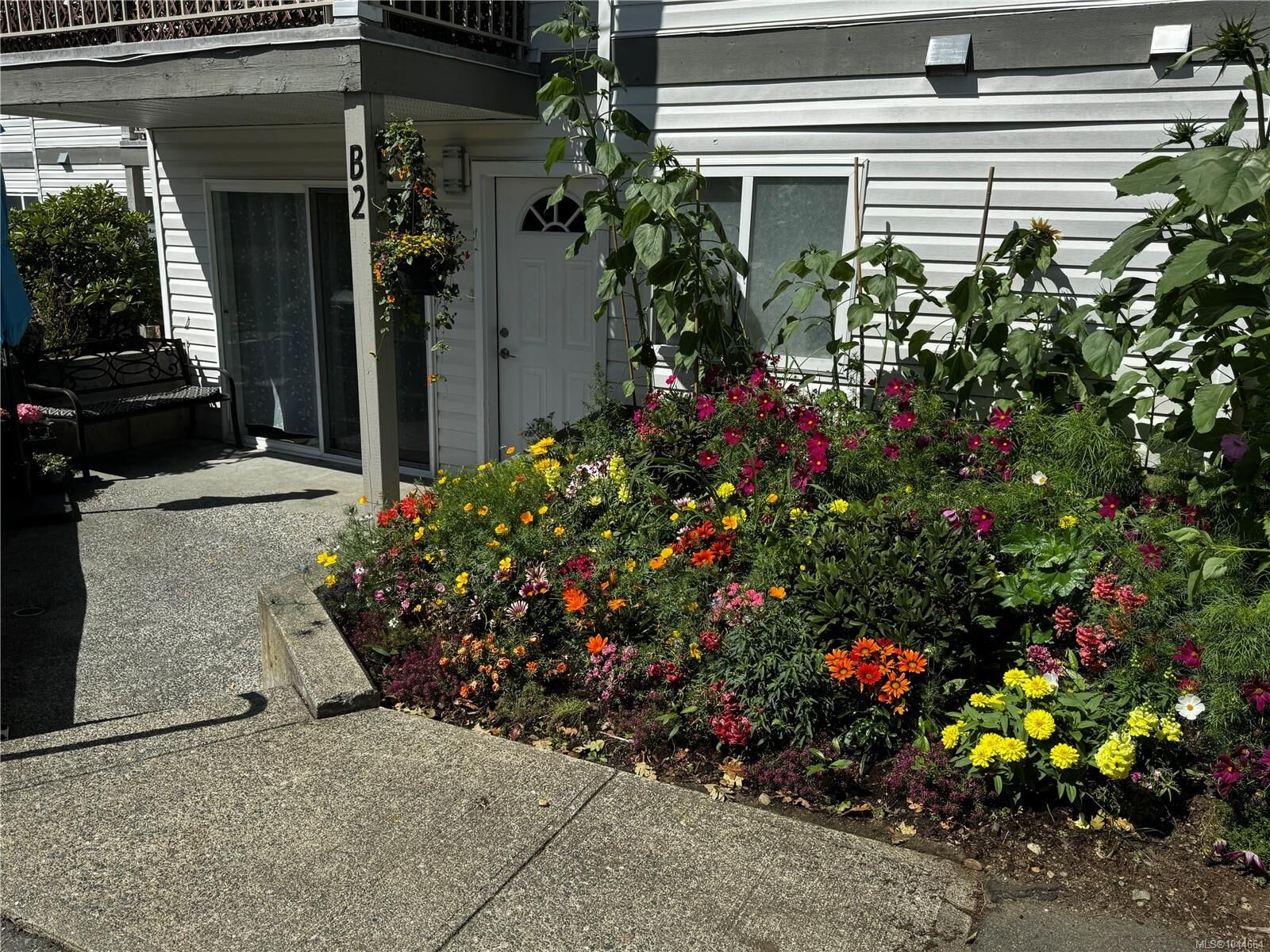 Property Photo: 840 Braidwood Rd #2 BC V9N 3R9