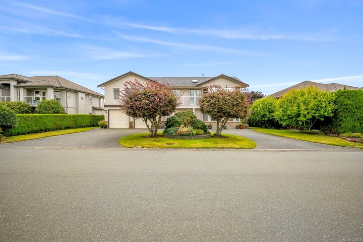 Property Photo: 1564 Trumpeter Cres SW BC V9N 8W6