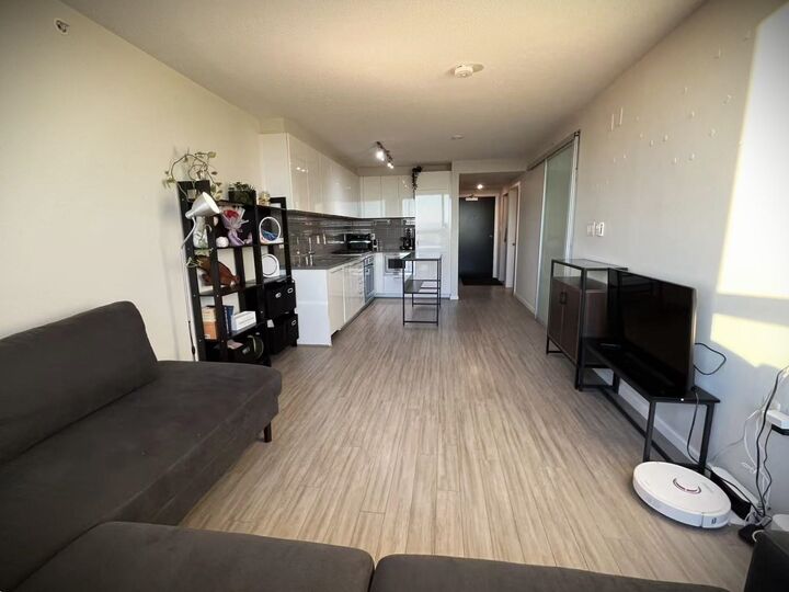 Property Photo: 6658 Dow Avenue 1503 BC V5H 0C7