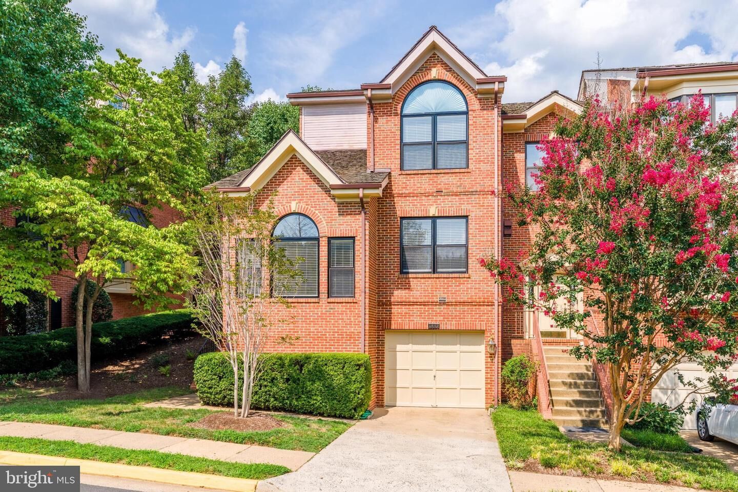 Property Photo: 1443 Hampton Hill Circle VA 22101