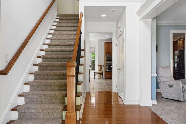 Property Photo:  8069 Saybrook Drive  OH 43082 
