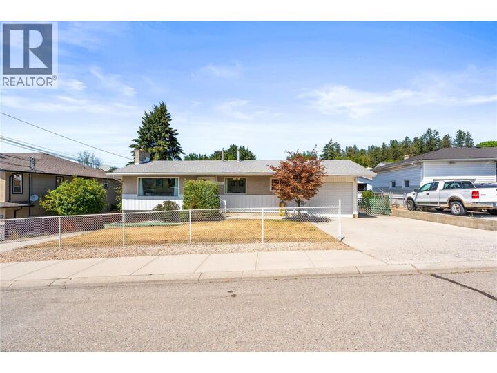 Property Photo: 1603 43rd Avenue BC V1T 3K2