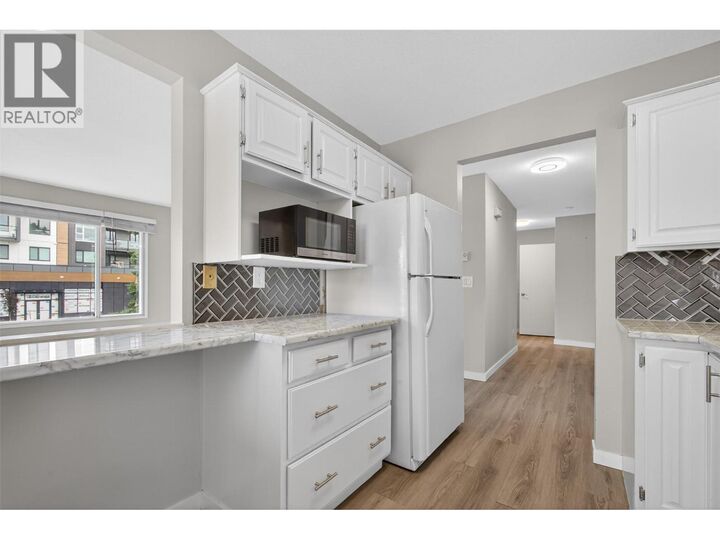 Property Photo: 1610 Gordon Drive 101 BC V1Y 3G9