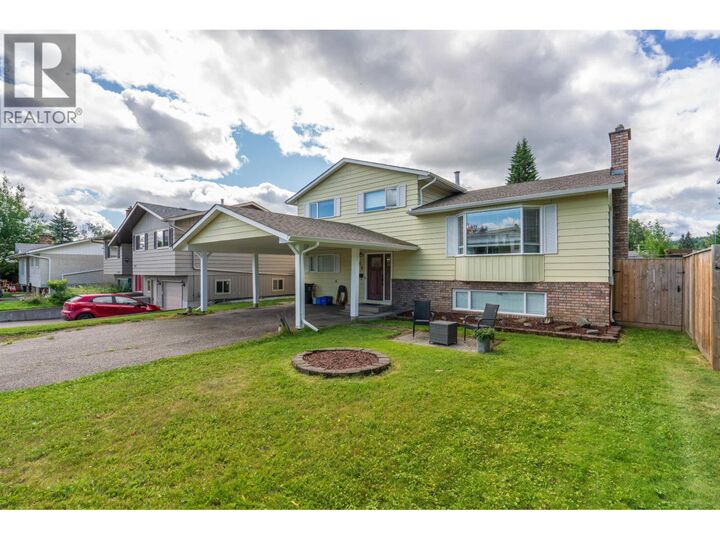 389 Neff Crescent — photo 1