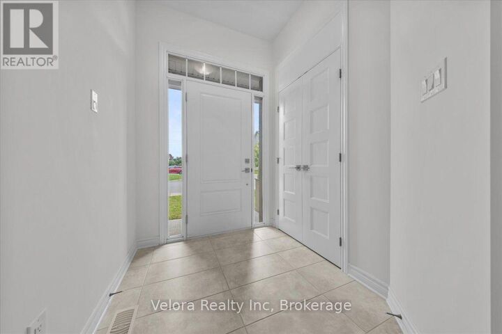 Property Photo: 518 Vivera Place ON K2S 0W2