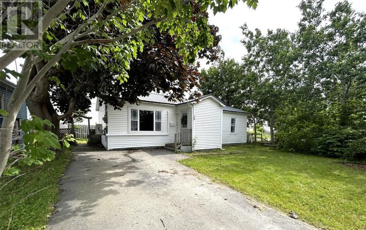 Property Photo:  20 Sherwood Place  NL A2N 1J3 
