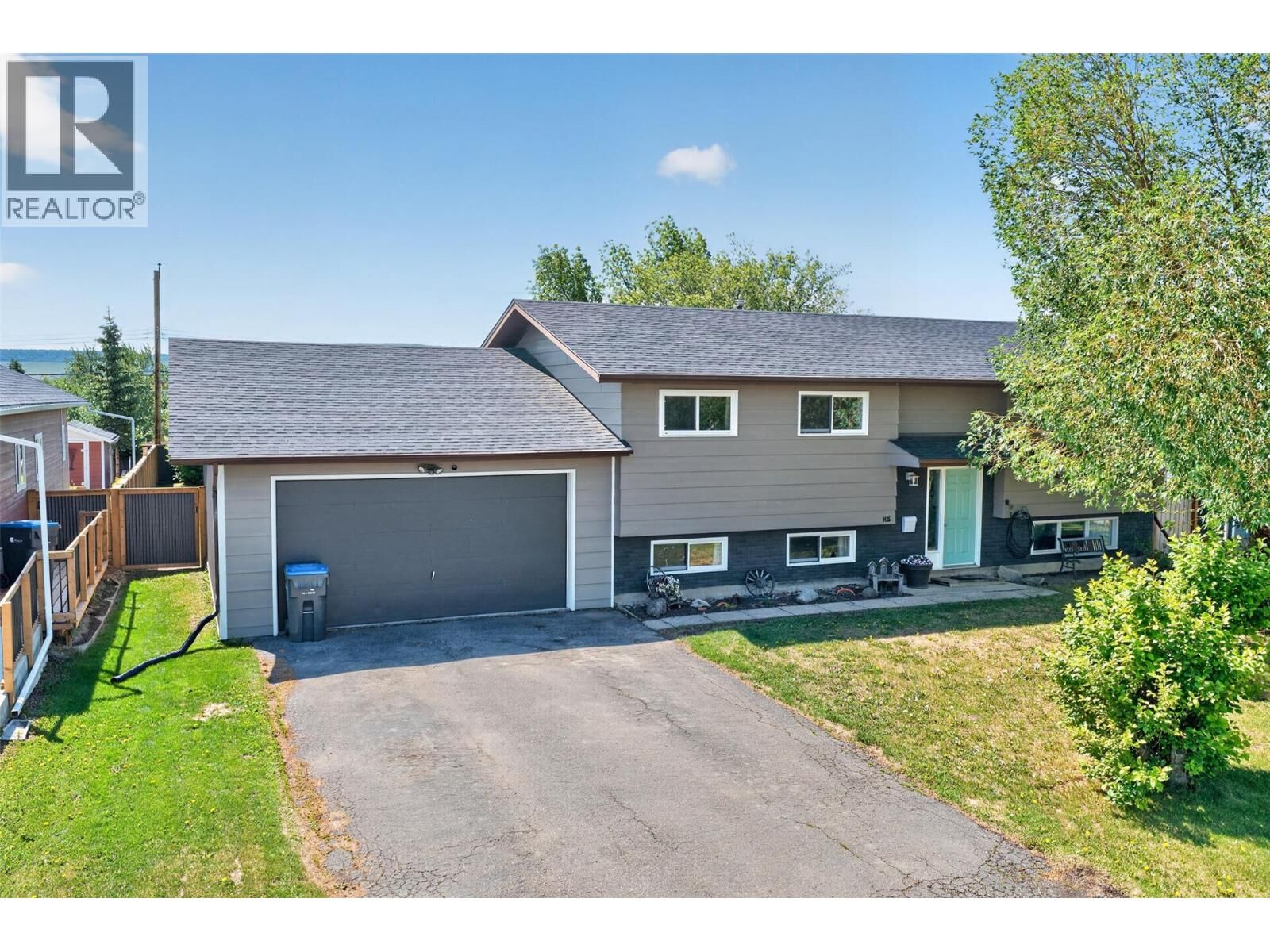 Property Photo: 1425 106 Avenue BC V1G 2P4