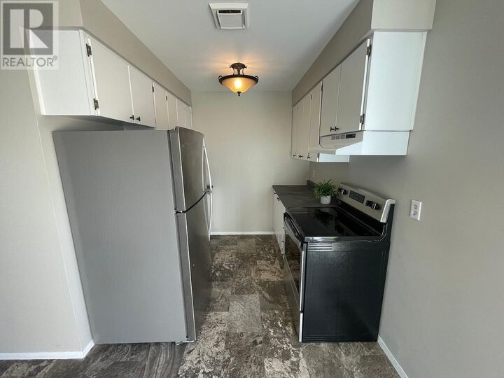 Property Photo: 11 Forest Pl ON P5A 3C5