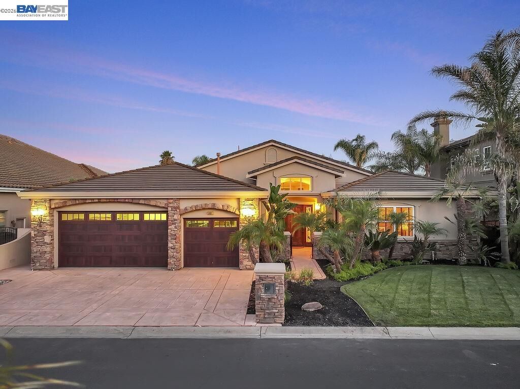 Property Photo: 5661 Oakmont Ct CA 94505