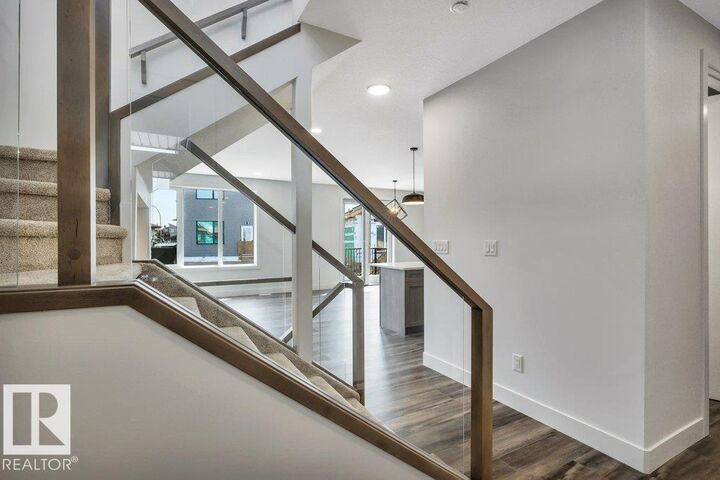 Property Photo: 13 Hillwood Terrace AB T7X 0X4