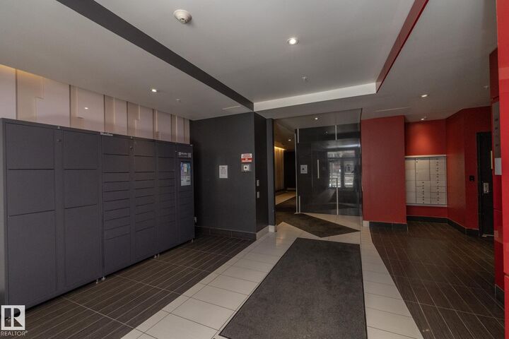 Property Photo:  10410 102 Avenue NW 2402  AB T5J 0E9 