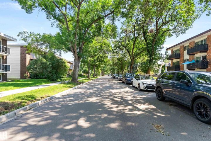 Property Photo:  10720 84 Avenue NW 102  AB T6E 2H9 