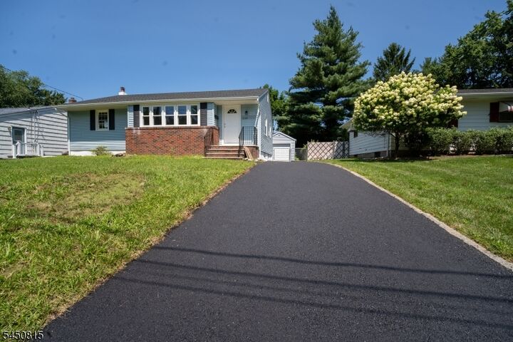 Property Photo: 219 Haroldson Pl NJ 07442