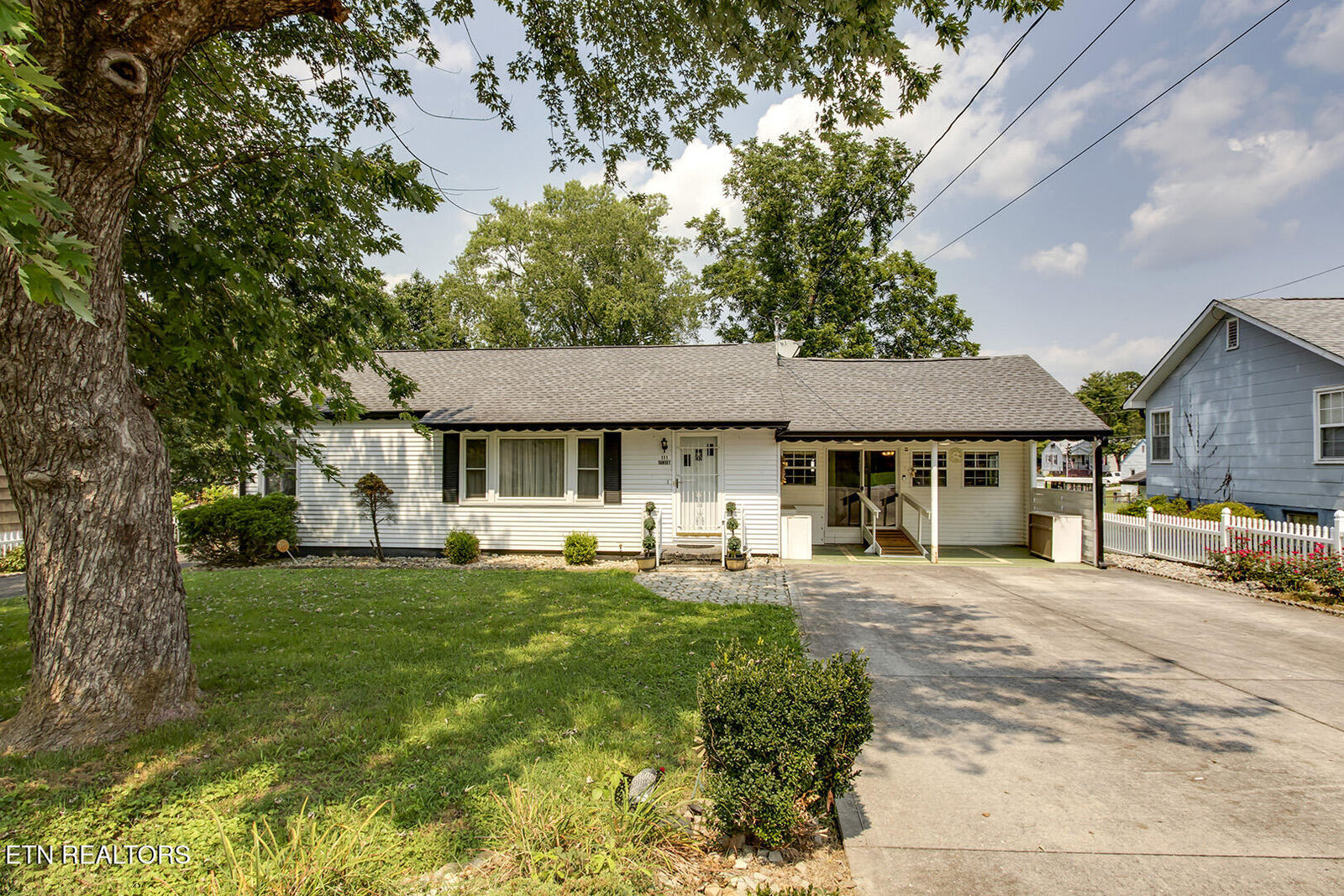 Property Photo:  111 Sunset Drive  TN 37748 
