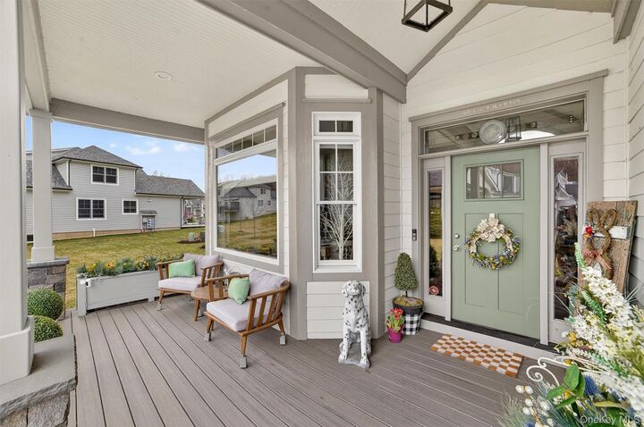 Property Photo: 44 Spring Meadow Court 44 NY 10589