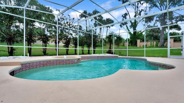 Property Photo:  6501 Fairway Cove Drive  FL 32835 