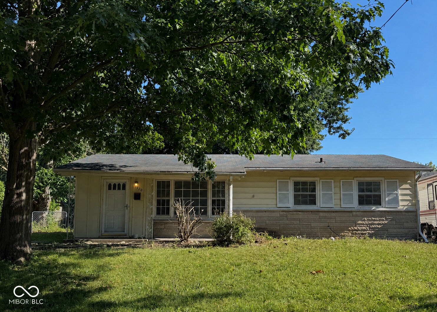 Property Photo: 7520 E 50th Street IN 46226