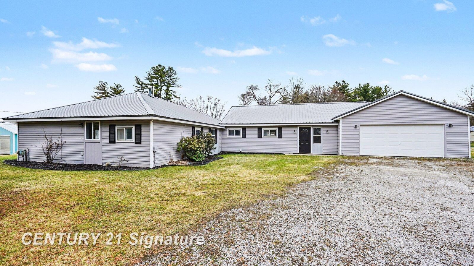 Property Photo: 474 W Taylor Drive MI 48657