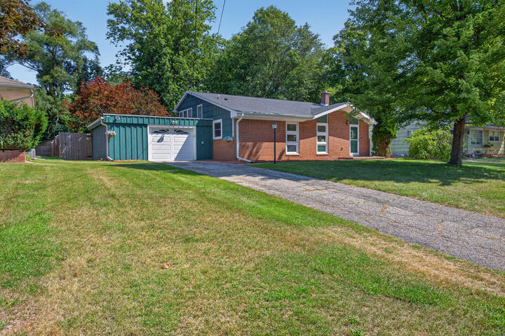 Property Photo:  5486 Sherwood Drive  MI 49201 