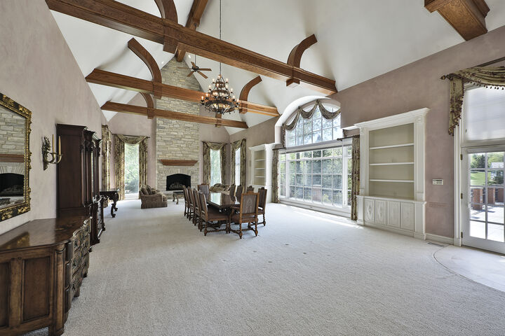 Property Photo: 1661 Balmoral Lane IL 60067