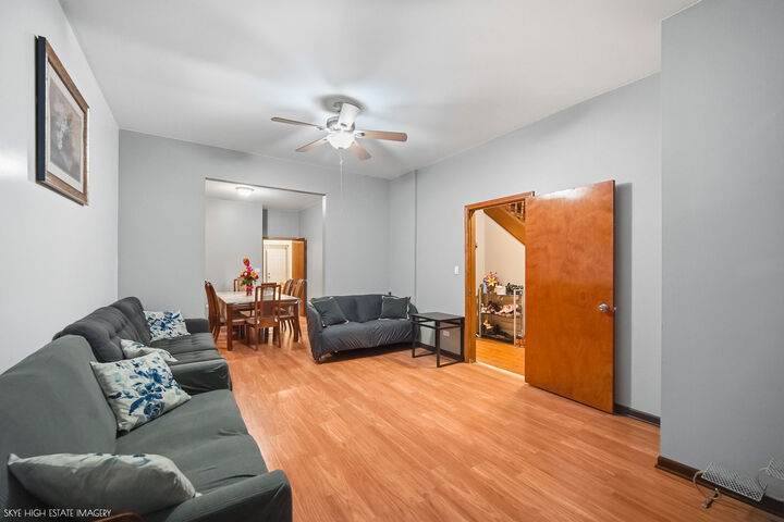 Property Photo:  1332 N Harding Avenue  IL 60651 