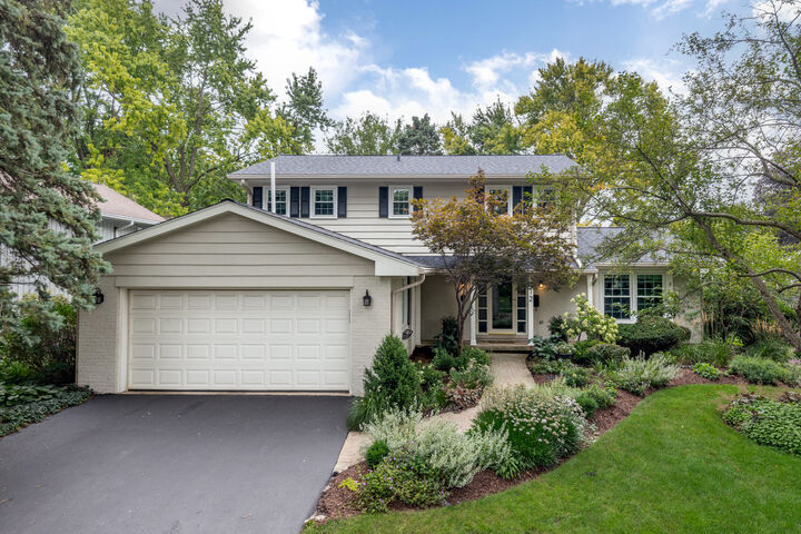 Property Photo: 612 Burning Tree Lane IL 60563