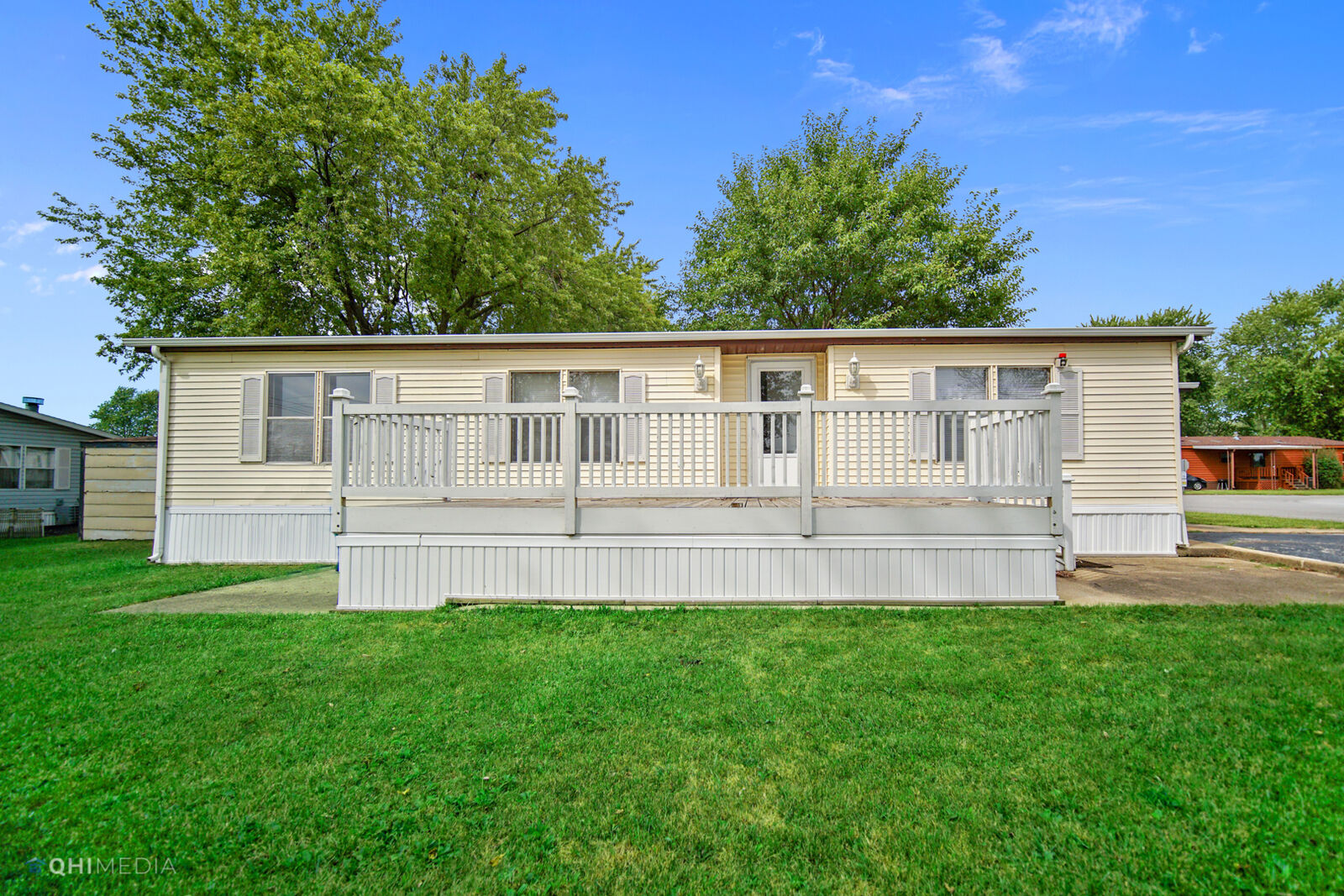 Property Photo: 2 Berry Lane E IL 60914